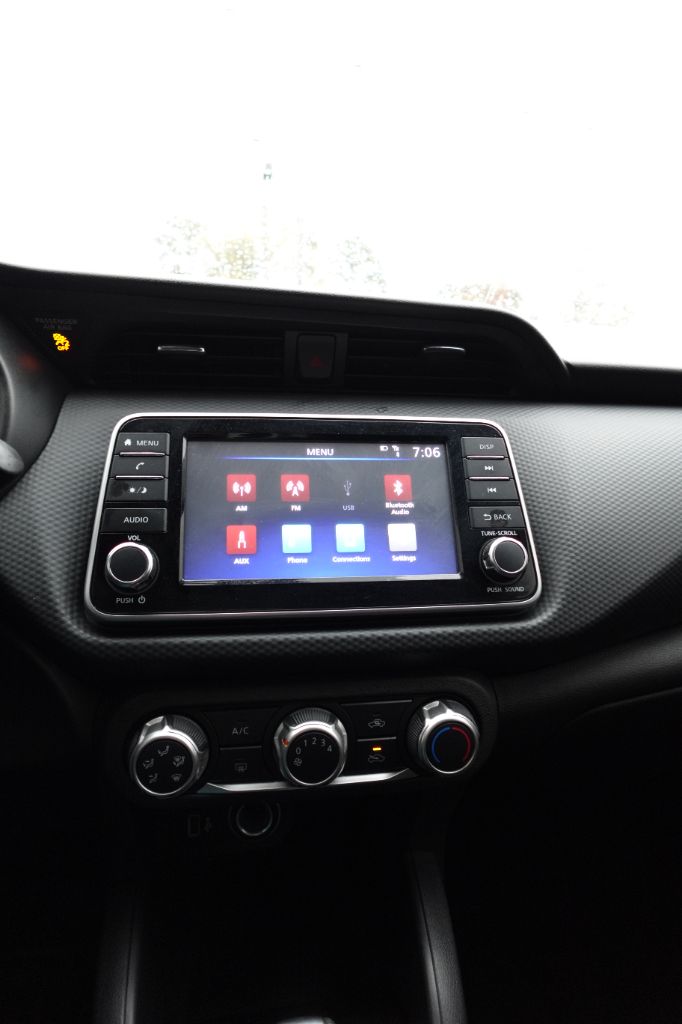 2022 Nissan Kicks S - Photo 8